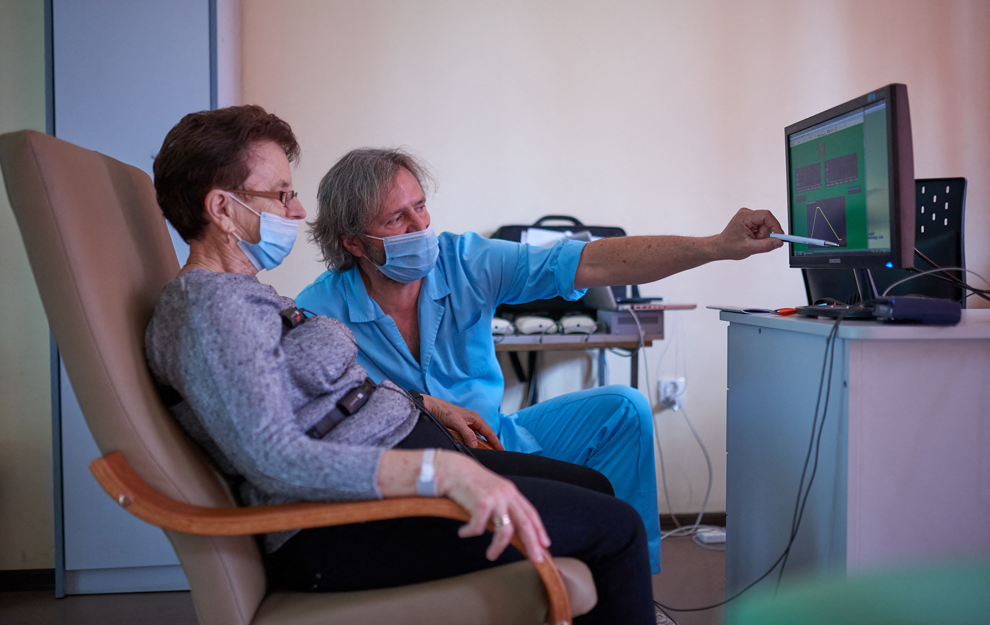 Очереди к врачу по полгода. Беженцы раскрыли детали о медицине в Польше